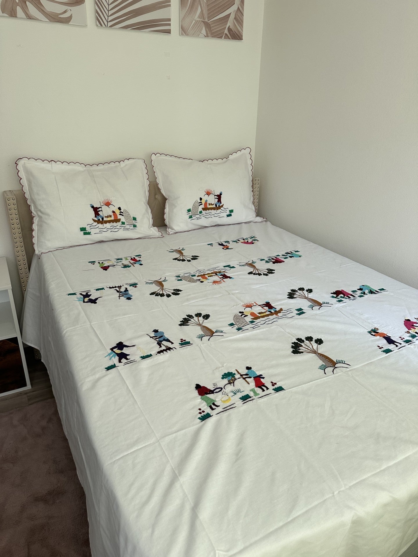 Drap Brodé à la main